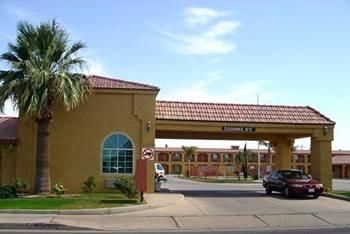 Sun Valley Inn & Suites0