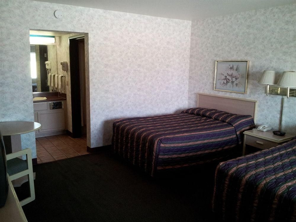 Sun Valley Inn & Suites1