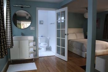 The San Vicente Inn3