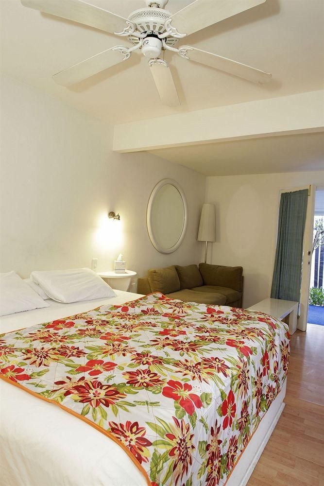 The San Vicente Inn4