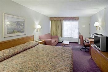 America's Best Value Inn Saginaw2