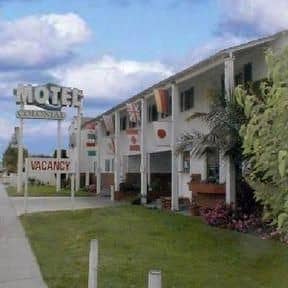 Colonial Pool and Spa Motel Colonial Pool and Spa Motel