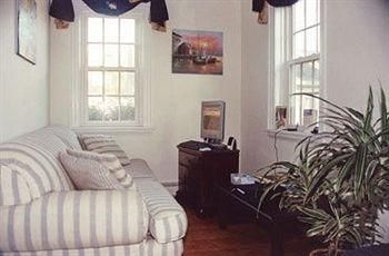 Moffett House Inn4