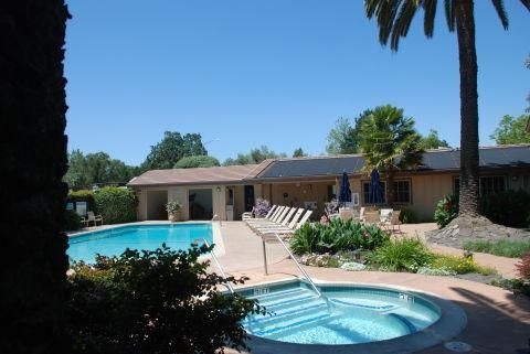 EL PUEBLO INN3