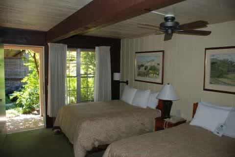 EL PUEBLO INN