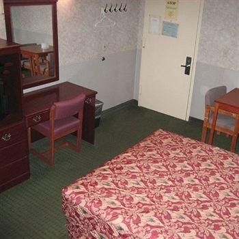 โรงแรมเจตส์ มอเตอร์ อินน์ (Jets Motor Inn Hotel)0