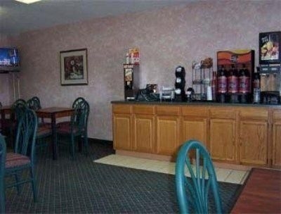 Howard Johnson Junction City2