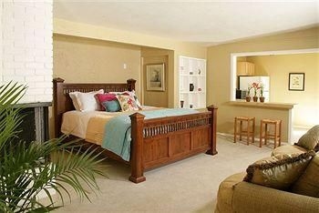 Old Ranch Inn2