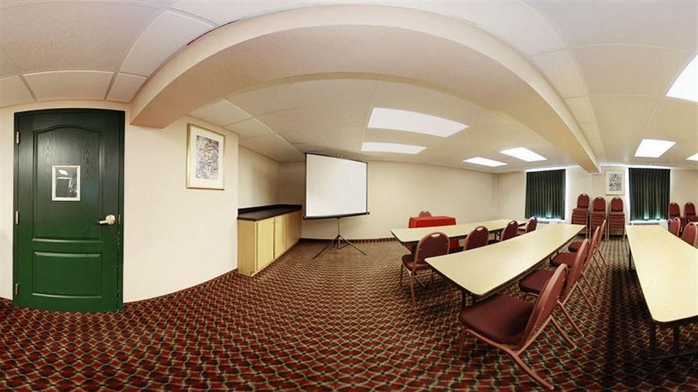 Comfort Inn0