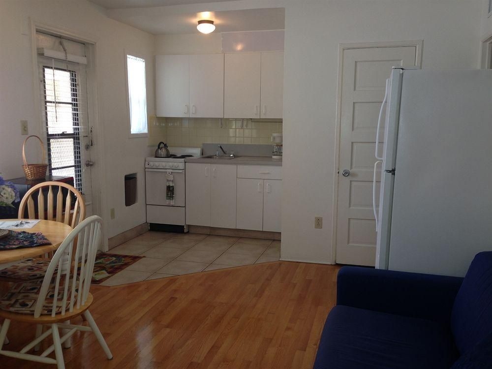 Granby Motel / Apartments4