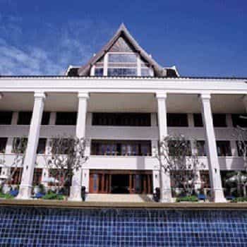 Pavilion Queen's Bay