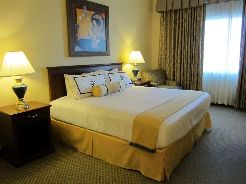 The Parkway Hotel0