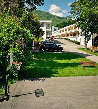 O’Sullivan’s On The Lake Motel1