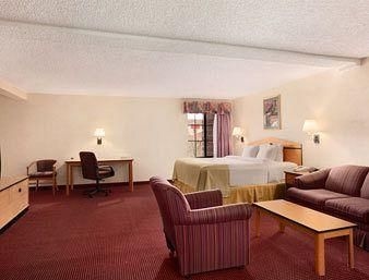 Holiday Inn Express Denver-intl Airport3