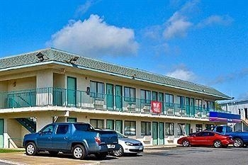 Motel 6 Alexandria3