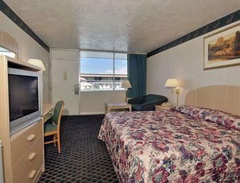 Travelodge Lynchburg4