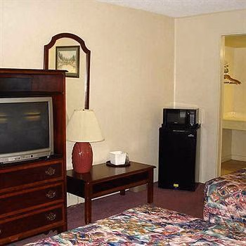 College Inn Spartanburg1