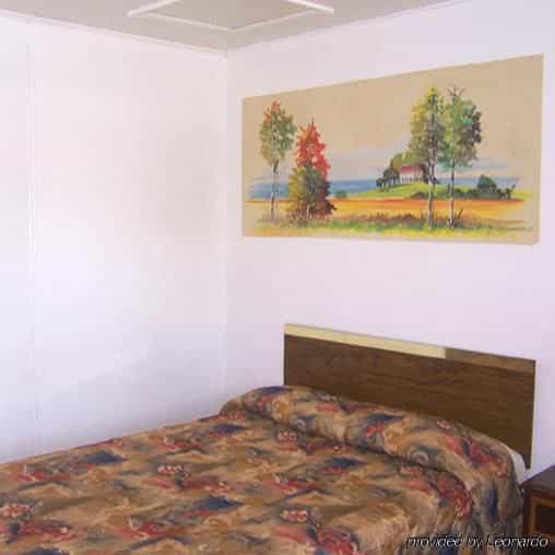 Townsman Motel