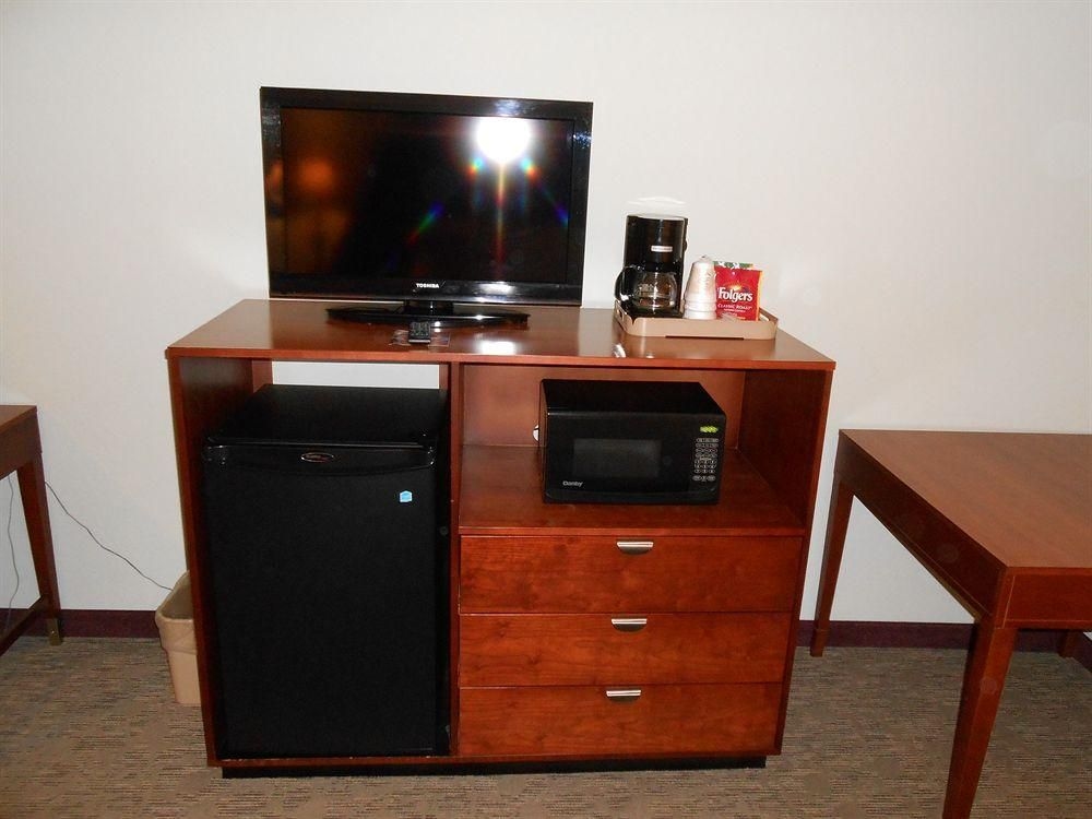 Southern Inn and Suites Pearsall0