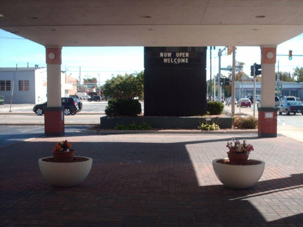 3 Palms Inn And Suites 3 Palms Inn And Suites