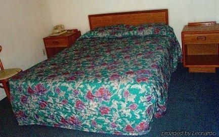 Rosemount Motel4