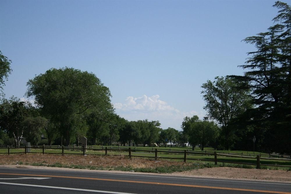 Antelope Hills Inn4