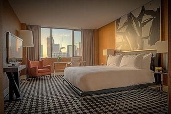 Charlotte Center City Hotel3
