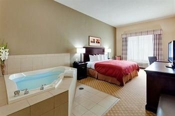 Baymont by Wyndham Mishawaka South Bend Area4