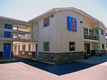 Motel 6 McMinnville4