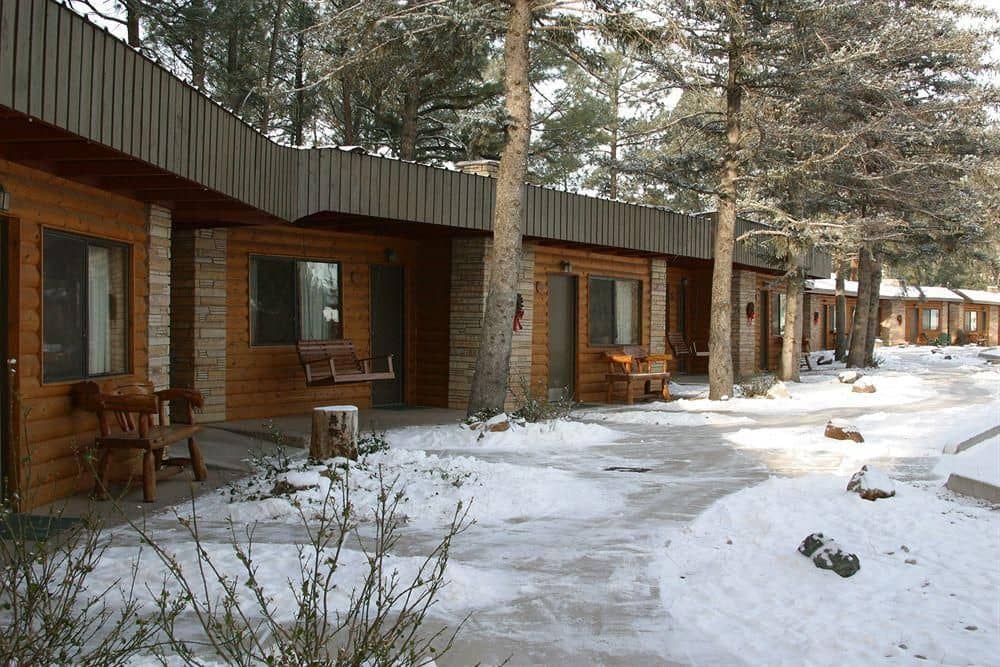West Winds Lodge and Condos West Winds Lodge and Condos