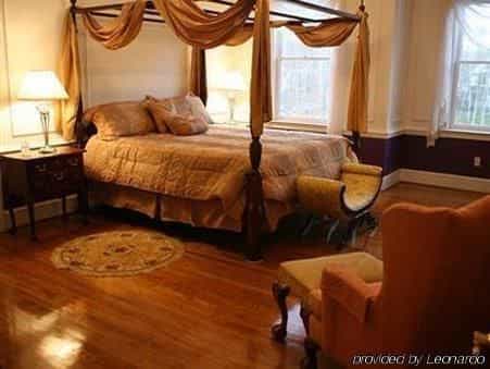 Rosewood Manor