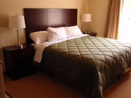 COBBLESTONE INN AND SUITES COBBLESTONE INN AND SUITES