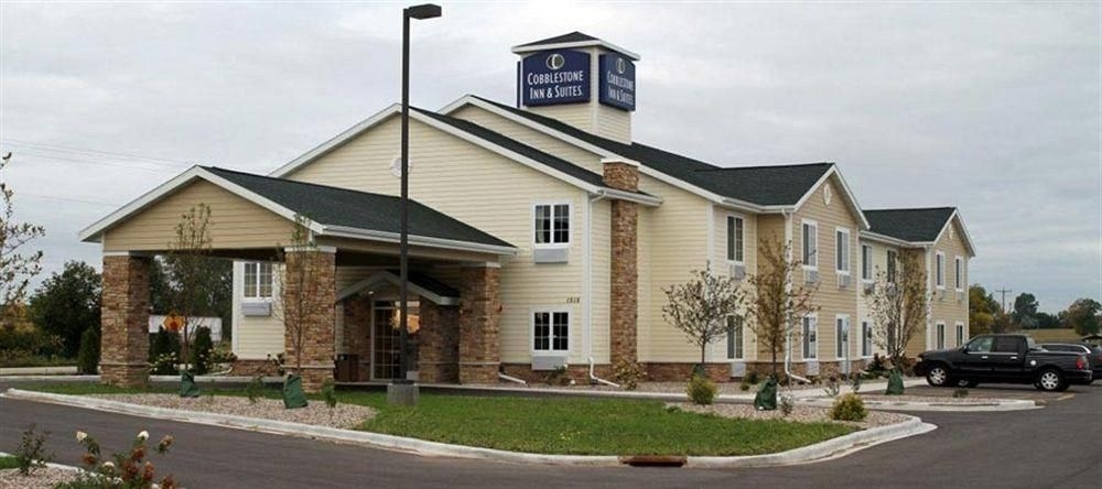 COBBLESTONE INN AND SUITES4