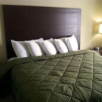 COBBLESTONE INN AND SUITES3