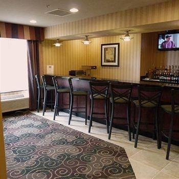 COBBLESTONE INN AND SUITES2