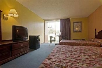 AMERICAS BEST VALUE INN4