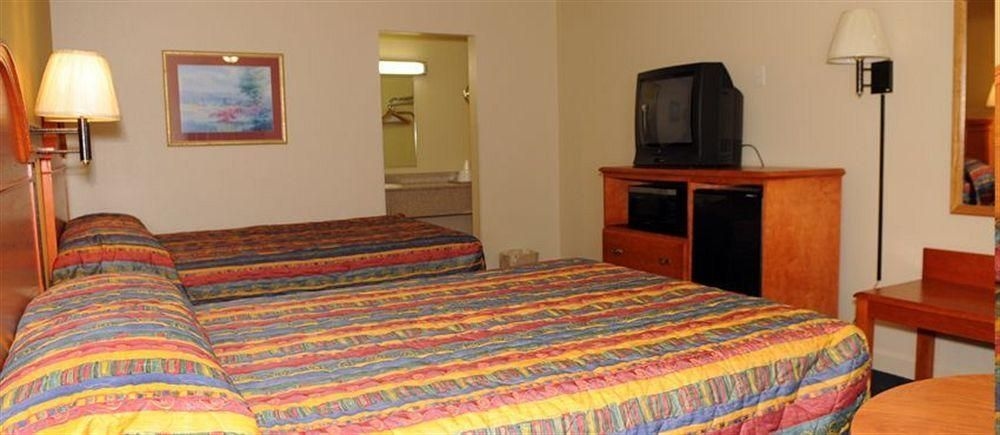 MIDTOWN INN AND SUITES1