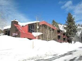 Sierra Lodge2