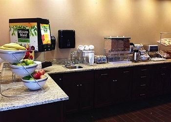 Comfort Suites Redding1