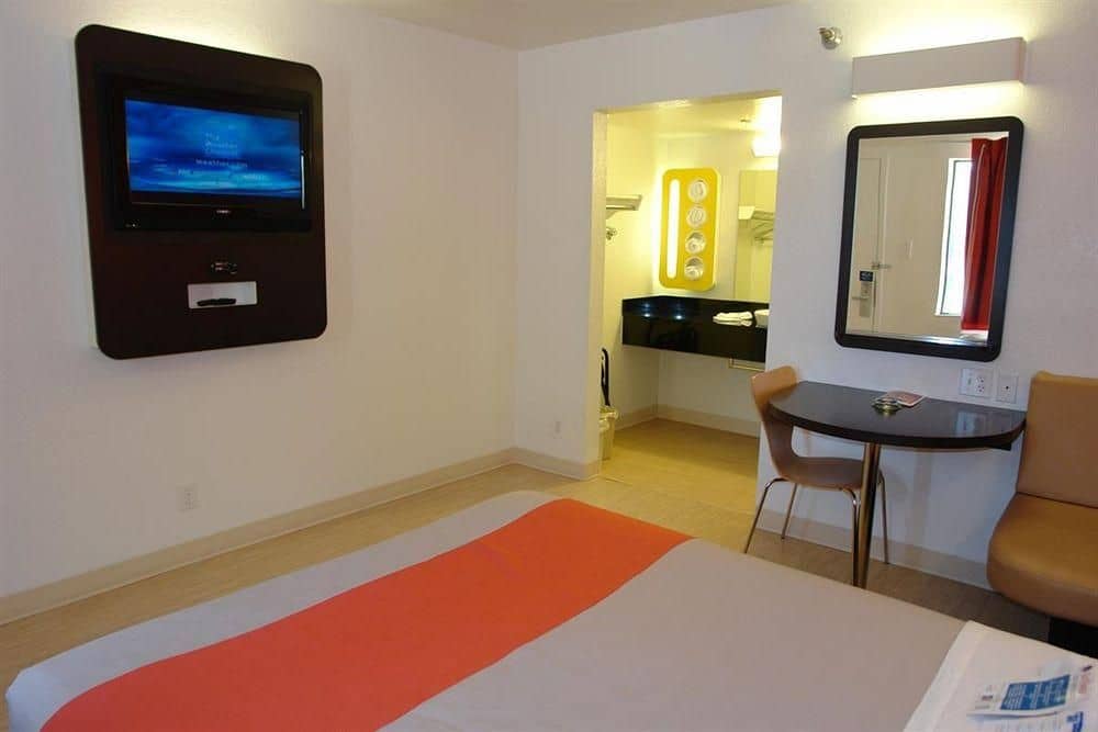 Motel 6 San Antonio - Fiesta Motel 6 San Antonio - Fiesta