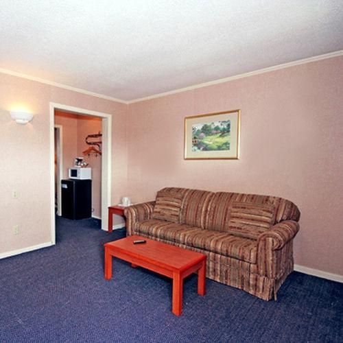 Regency Inn And Suites Greensboro4