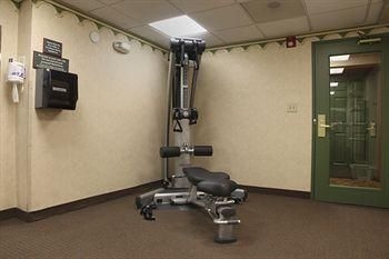 Country Inn & Suites by Carlson, Asheville I-240 - Tunnel Rd0