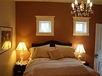 Plum Grove Inn3