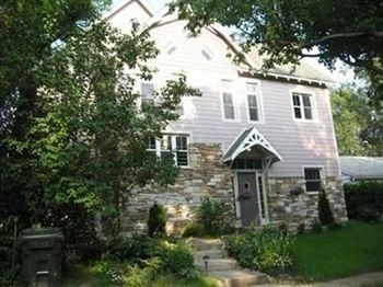 Plum Grove Inn1