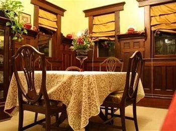 Plum Grove Inn0