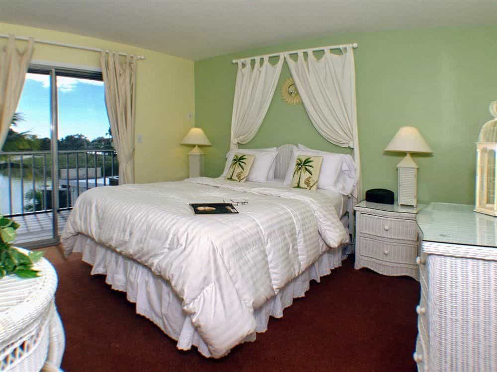 Marco Island Lakeside Inn