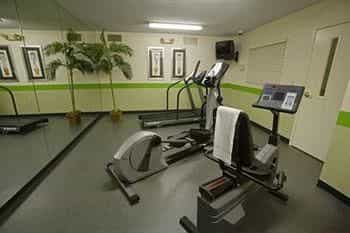 Extended Stay Deluxe Detroit - Novi