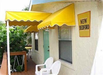Sun Deck Inn and Suites0