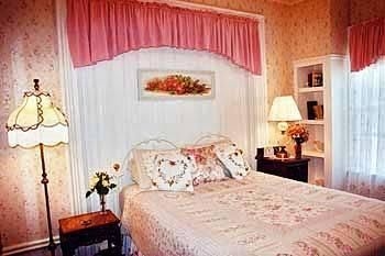 Olallieberry Inn B&B4