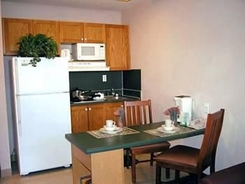 Crestwood Suites - Marietta2